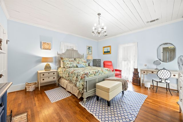 604 W Jefferson Street, Waxahachie, TX 75165