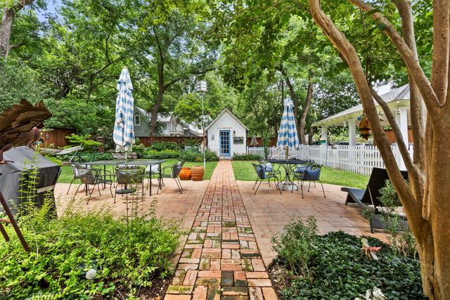 604 W Jefferson Street, Waxahachie, TX 75165