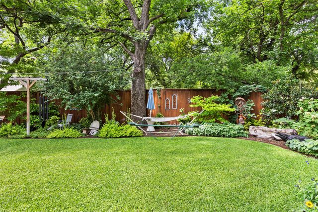 604 W Jefferson Street, Waxahachie, TX 75165