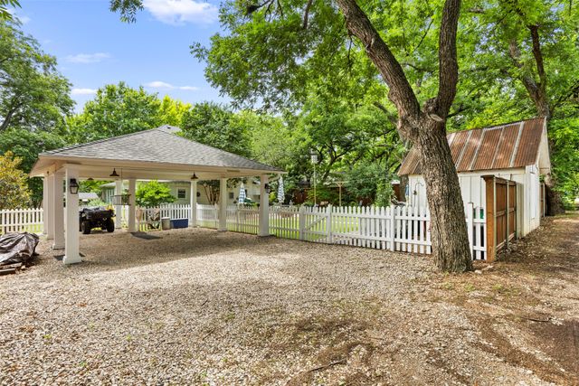 604 W Jefferson Street, Waxahachie, TX 75165