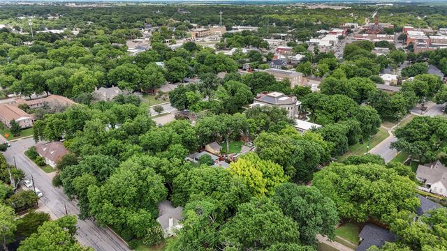 604 W Jefferson Street, Waxahachie, TX 75165