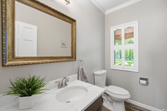 820 Deerwood Ridge, Lafayette, IN 47905