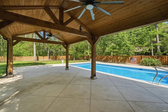820 Deerwood Ridge, Lafayette, IN 47905