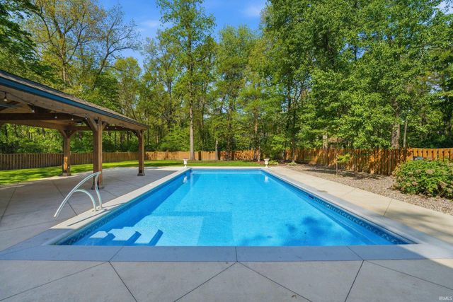 820 Deerwood Ridge, Lafayette, IN 47905