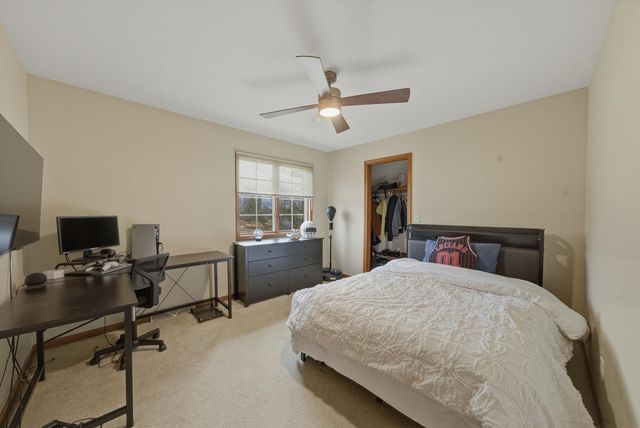 55 OAK CREEK Drive, Yorkville, IL 60560