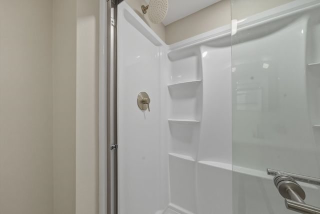 55 OAK CREEK Drive, Yorkville, IL 60560