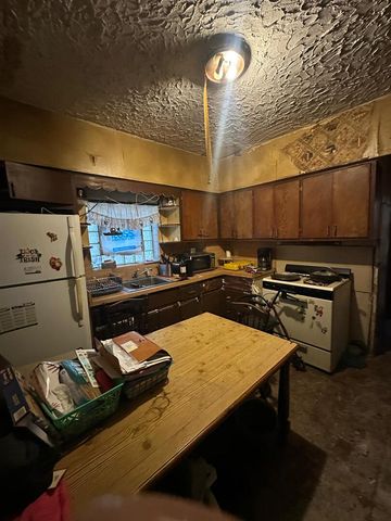 1809 S 49th Avenue, Cicero, IL 60804