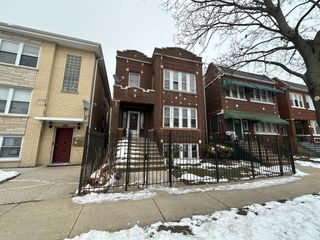 1809 S 49th Avenue, Cicero, IL 60804