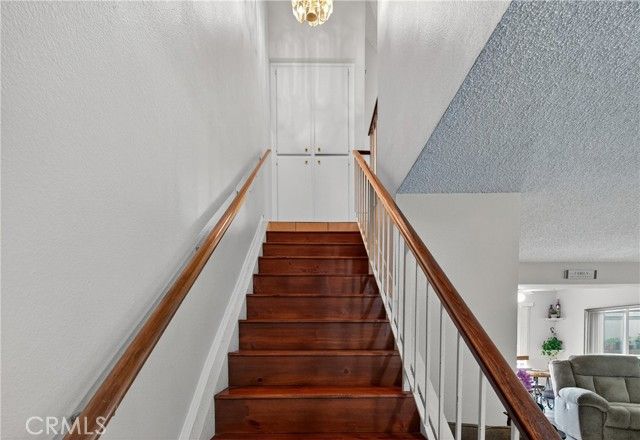 824 N Pasadena, Azusa, CA 91702