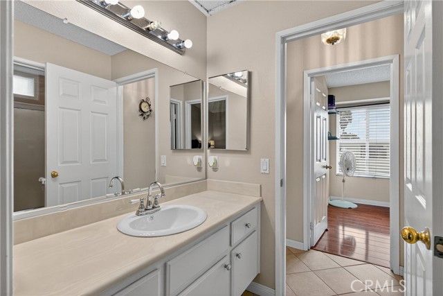 824 N Pasadena, Azusa, CA 91702