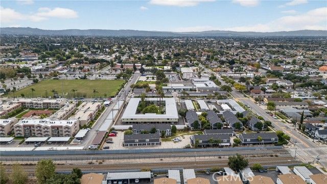 824 N Pasadena, Azusa, CA 91702