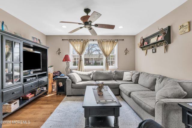 22 Villanova Drive, Jackson, NJ 08527