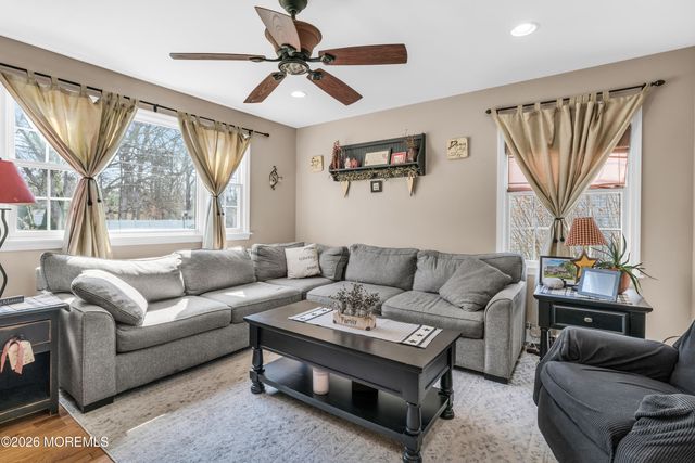 22 Villanova Drive, Jackson, NJ 08527