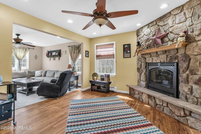 22 Villanova Drive, Jackson, NJ 08527