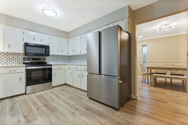 7405 Convair Dr, Corpus Christi, TX 78412