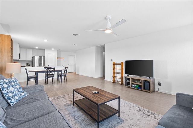 2801 Martell St, Corpus Christi, TX 78415
