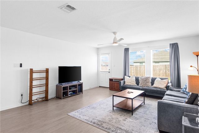 2801 Martell St, Corpus Christi, TX 78415