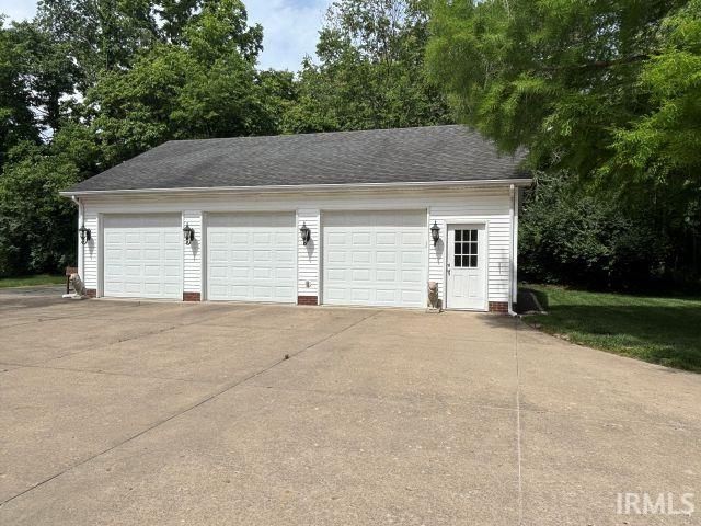 11333 S Brookview Court, Haubstadt, IN 47639