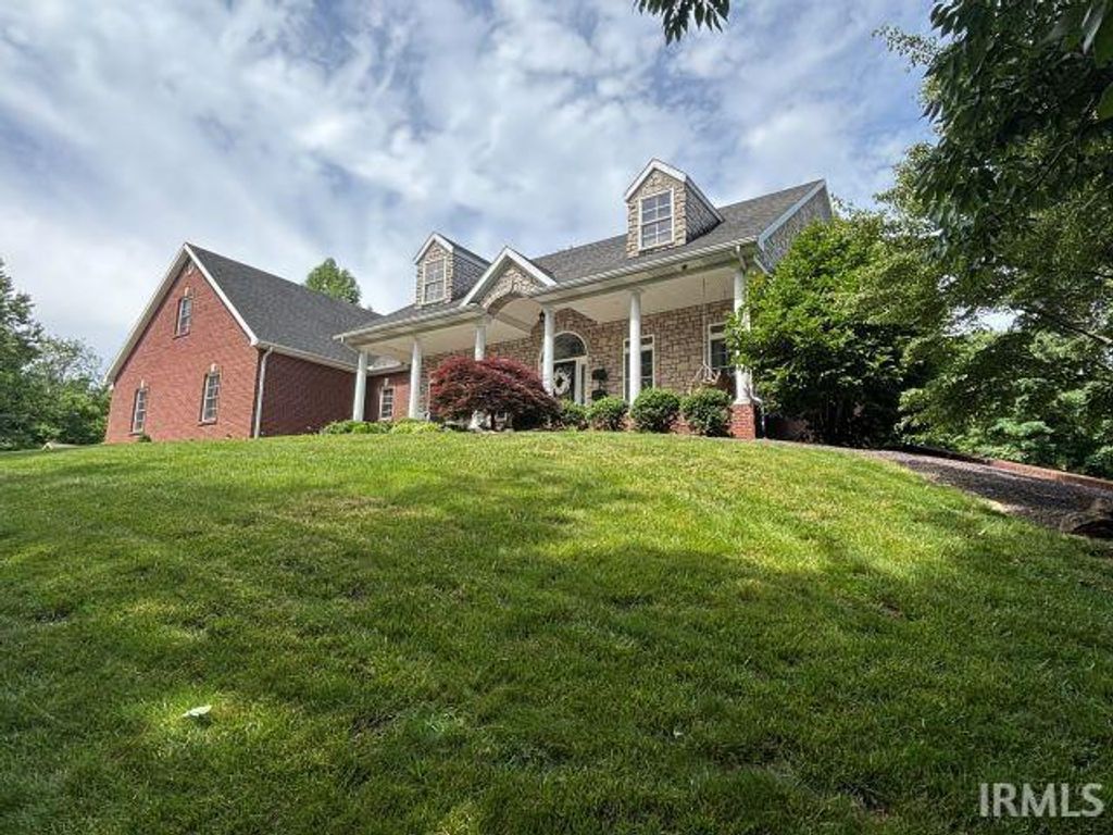 11333 S Brookview Court, Haubstadt, IN 47639