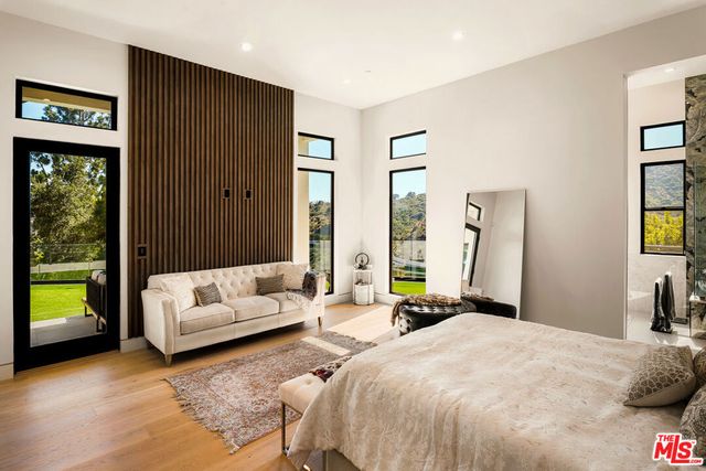 1367 Casiano Road, Los Angeles, CA 90049