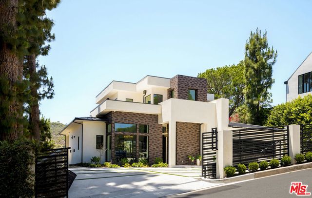 1367 Casiano Road, Los Angeles, CA 90049