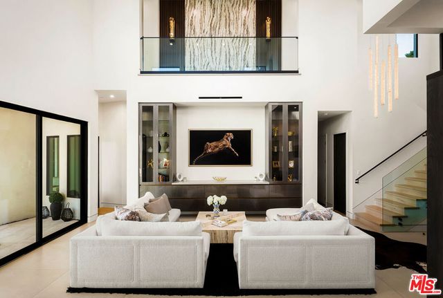 1367 Casiano Road, Los Angeles, CA 90049
