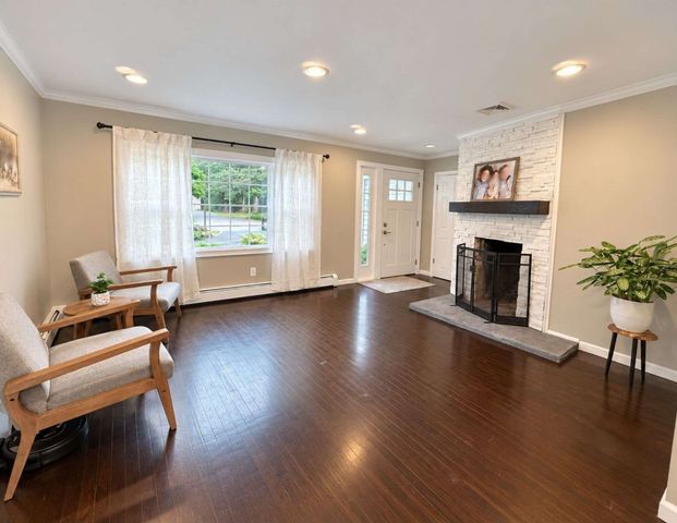178 Rockland St, Dartmouth, MA 02748