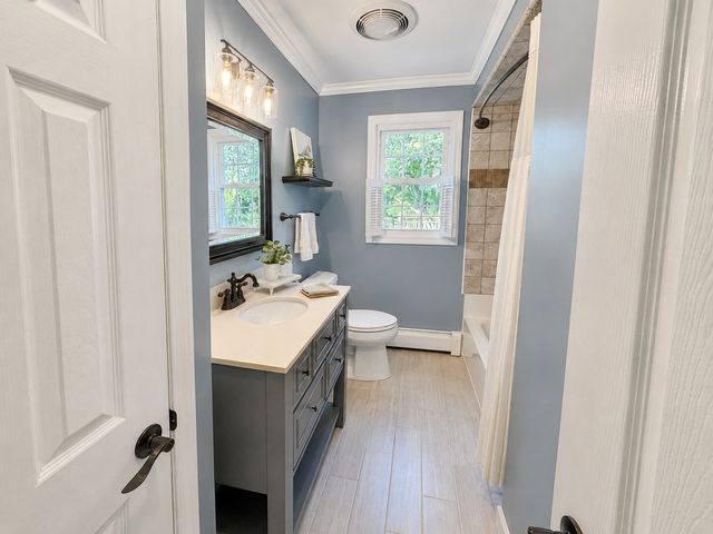 178 Rockland St, Dartmouth, MA 02748