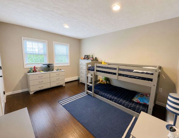 178 Rockland St, Dartmouth, MA 02748