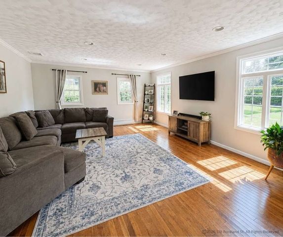 178 Rockland St, Dartmouth, MA 02748