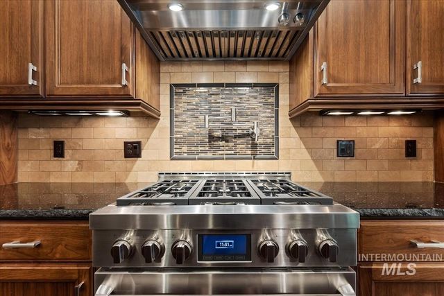 2283 W Stansbury Dr, Eagle, ID 83616