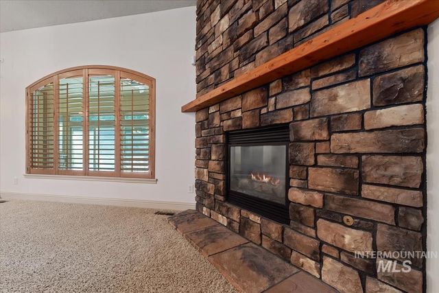 2283 W Stansbury Dr, Eagle, ID 83616