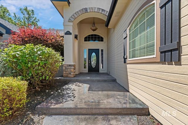 2283 W Stansbury Dr, Eagle, ID 83616