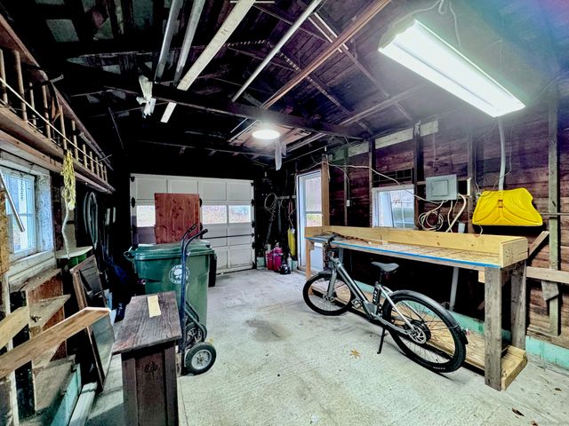 9 Daniel Street, Norwich, CT 06360