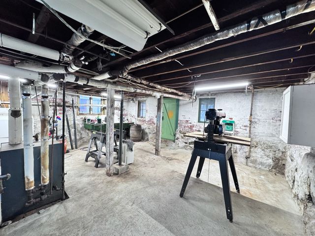 9 Daniel Street, Norwich, CT 06360