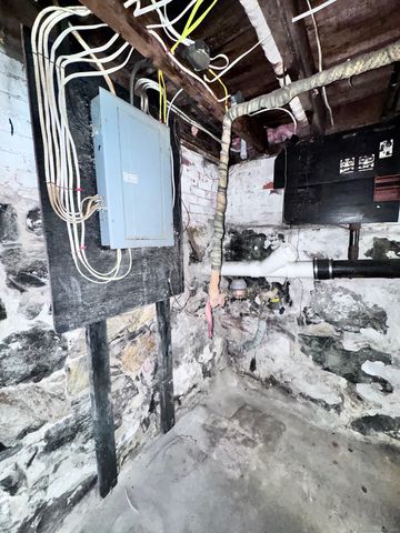 9 Daniel Street, Norwich, CT 06360