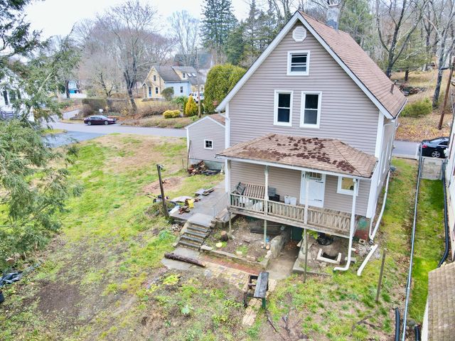 9 Daniel Street, Norwich, CT 06360