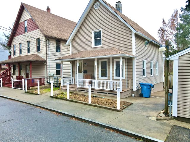 9 Daniel Street, Norwich, CT 06360