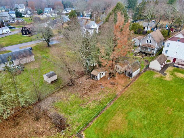 9 Daniel Street, Norwich, CT 06360