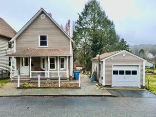9 Daniel Street, Norwich, CT 06360