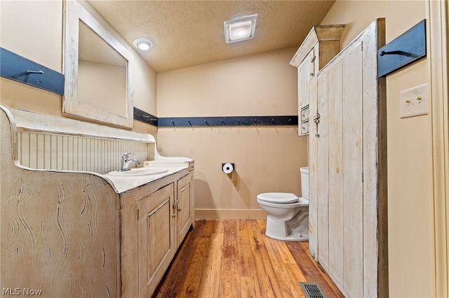 3249 Dove, Warren, OH 44481