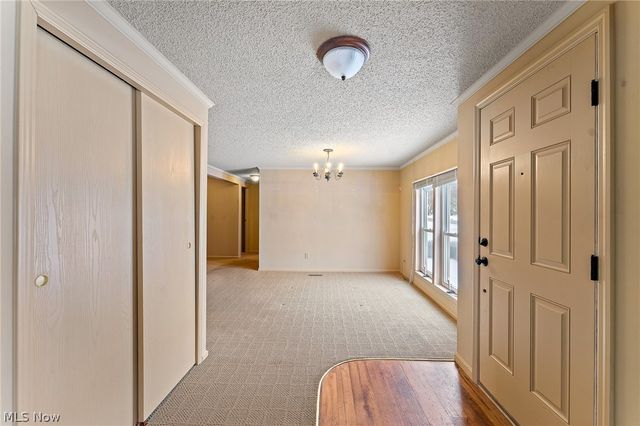 3249 Dove, Warren, OH 44481