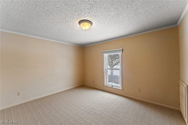 3249 Dove, Warren, OH 44481