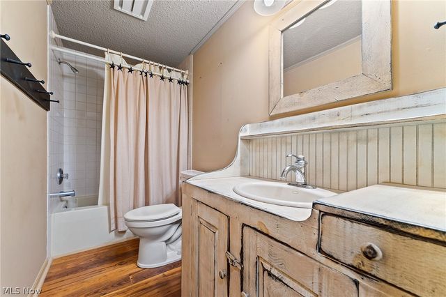 3249 Dove, Warren, OH 44481