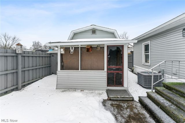 3249 Dove, Warren, OH 44481