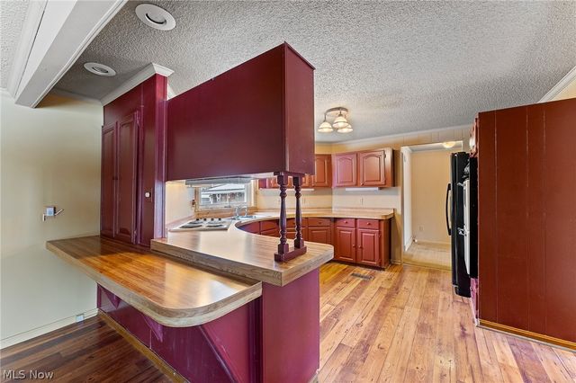 3249 Dove, Warren, OH 44481