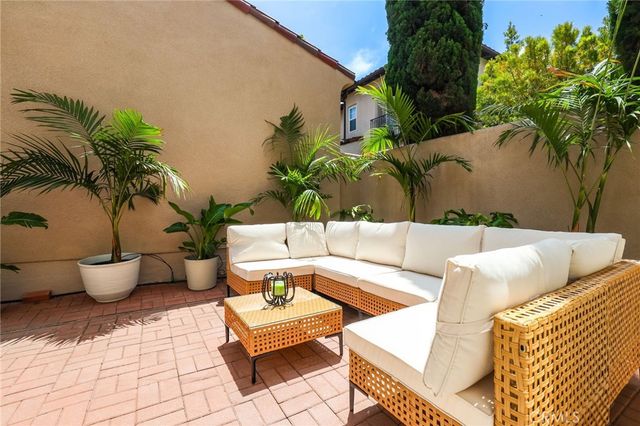 46 Arborside, Irvine, CA 92603
