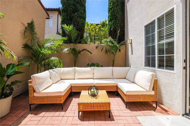 46 Arborside, Irvine, CA 92603