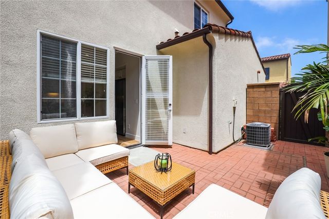 46 Arborside, Irvine, CA 92603