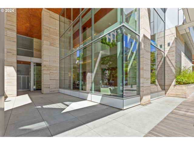 1001 Nw LOVEJOY St 390, Portland, OR 97209